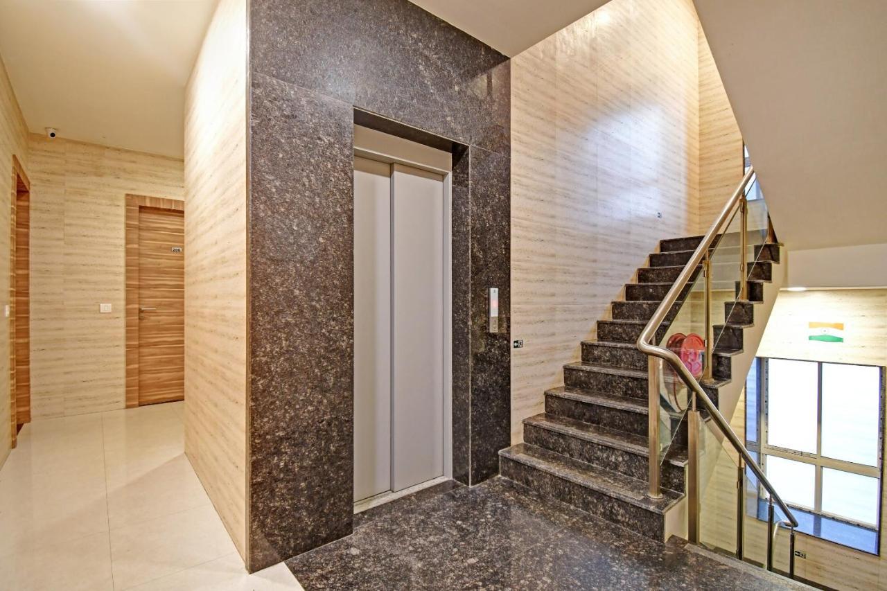 Super Townhouse Hotel All In One Near City Centre Salt Lake Salt Lake City 外观 照片