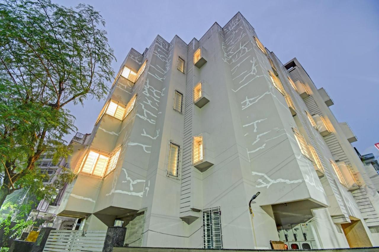 Super Townhouse Hotel All In One Near City Centre Salt Lake Salt Lake City 外观 照片