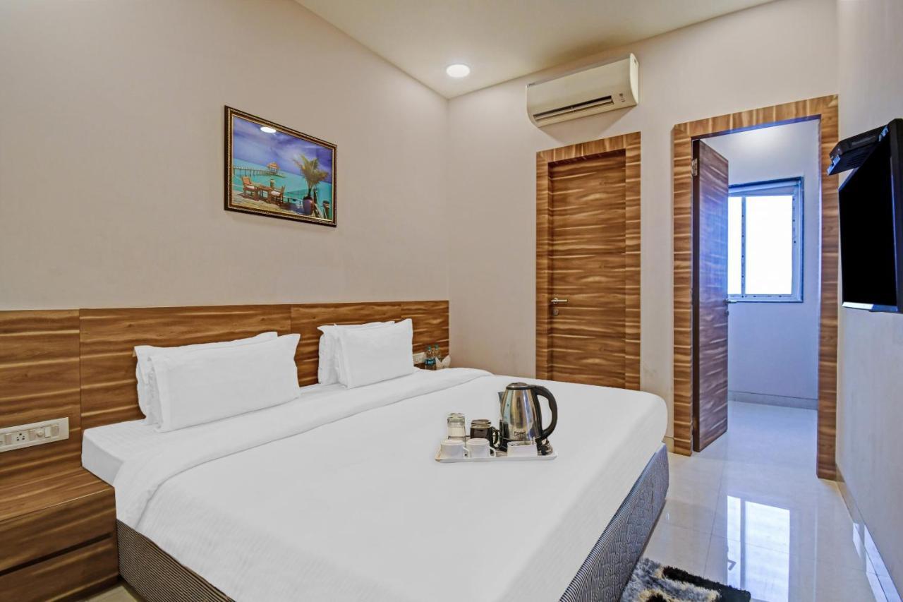 Super Townhouse Hotel All In One Near City Centre Salt Lake Salt Lake City 外观 照片