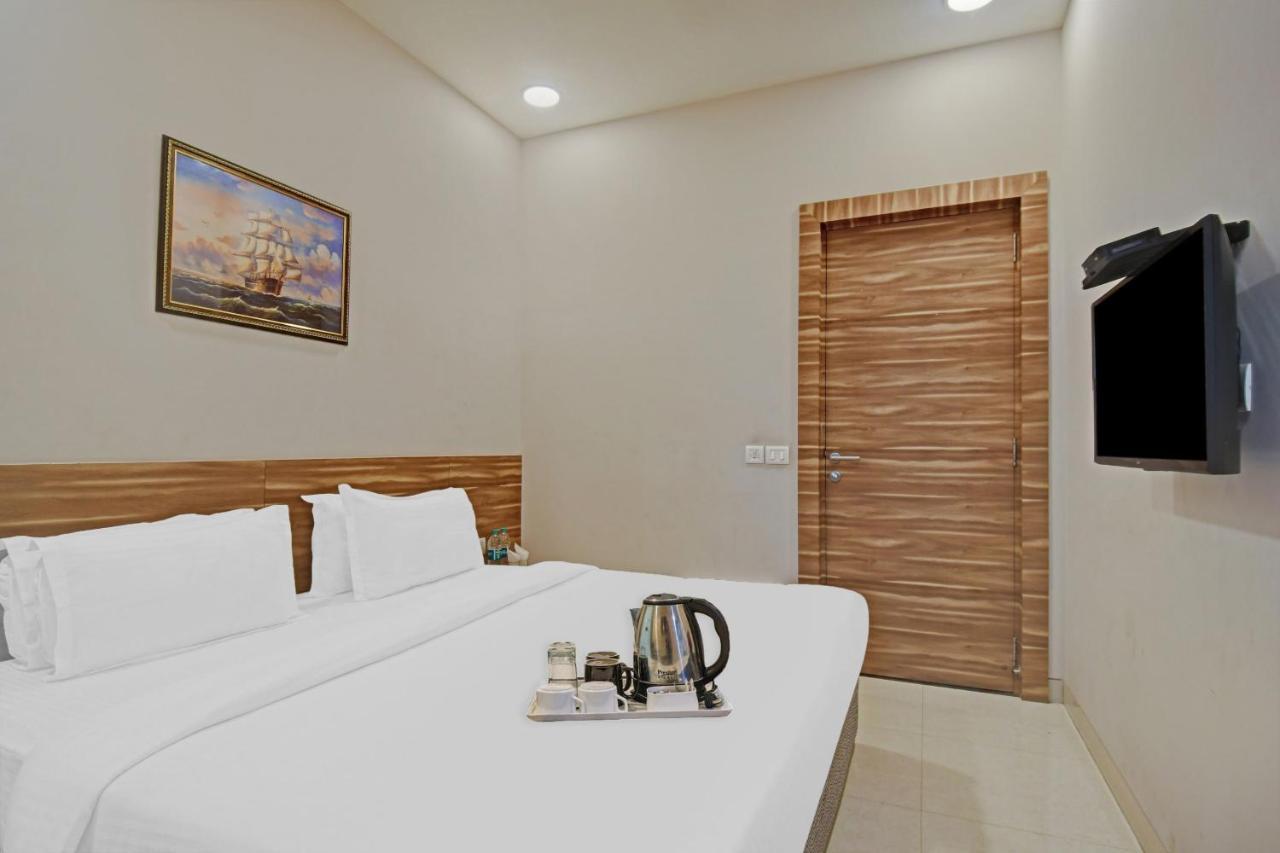 Super Townhouse Hotel All In One Near City Centre Salt Lake Salt Lake City 外观 照片