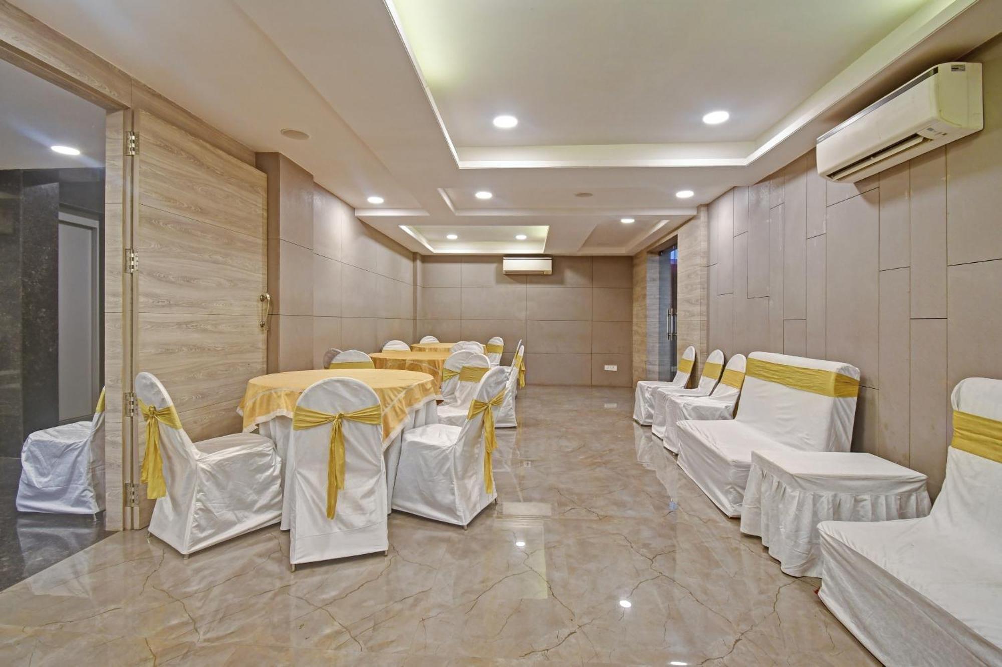 Super Townhouse Hotel All In One Near City Centre Salt Lake Salt Lake City 外观 照片
