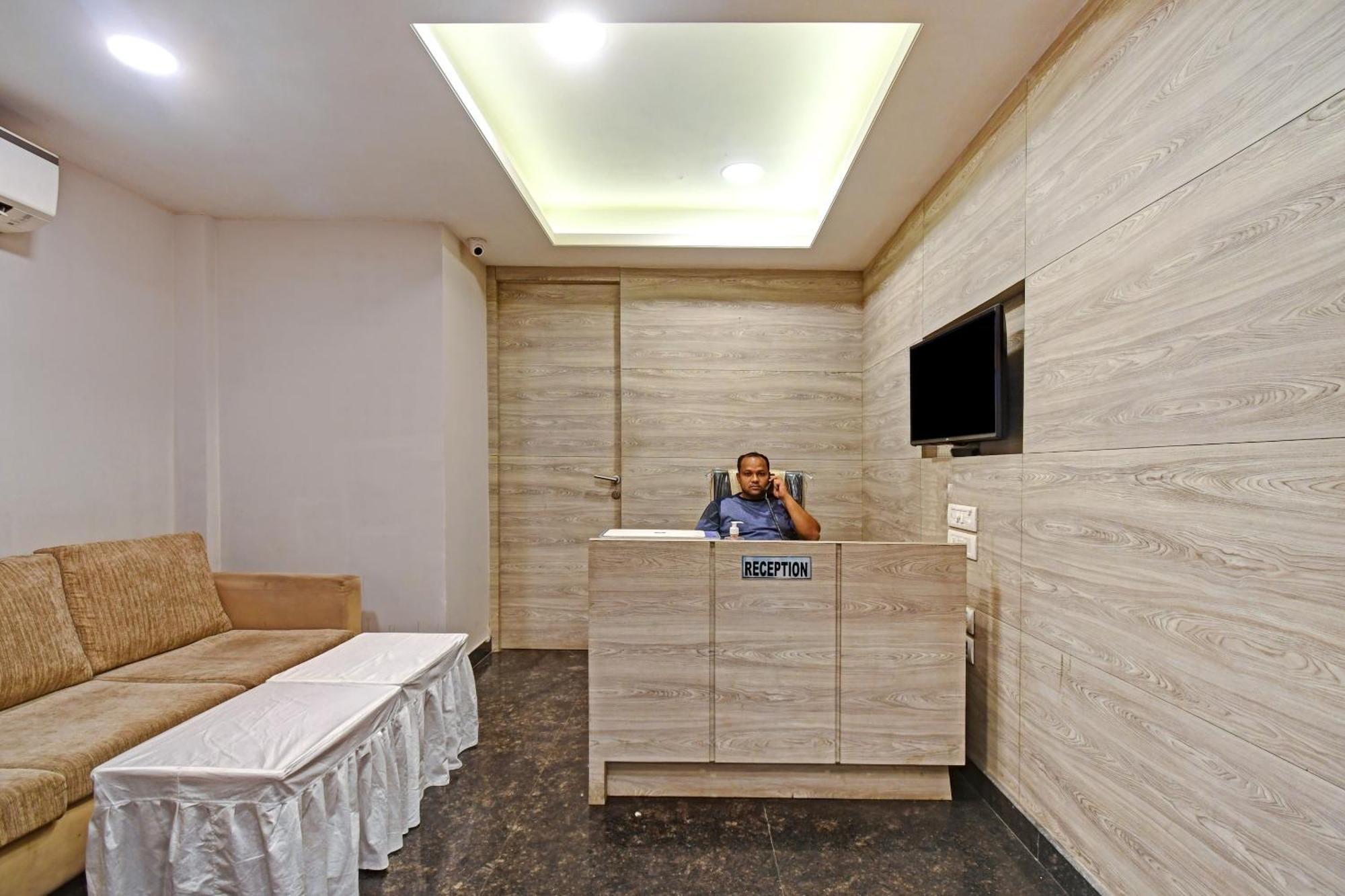 Super Townhouse Hotel All In One Near City Centre Salt Lake Salt Lake City 外观 照片