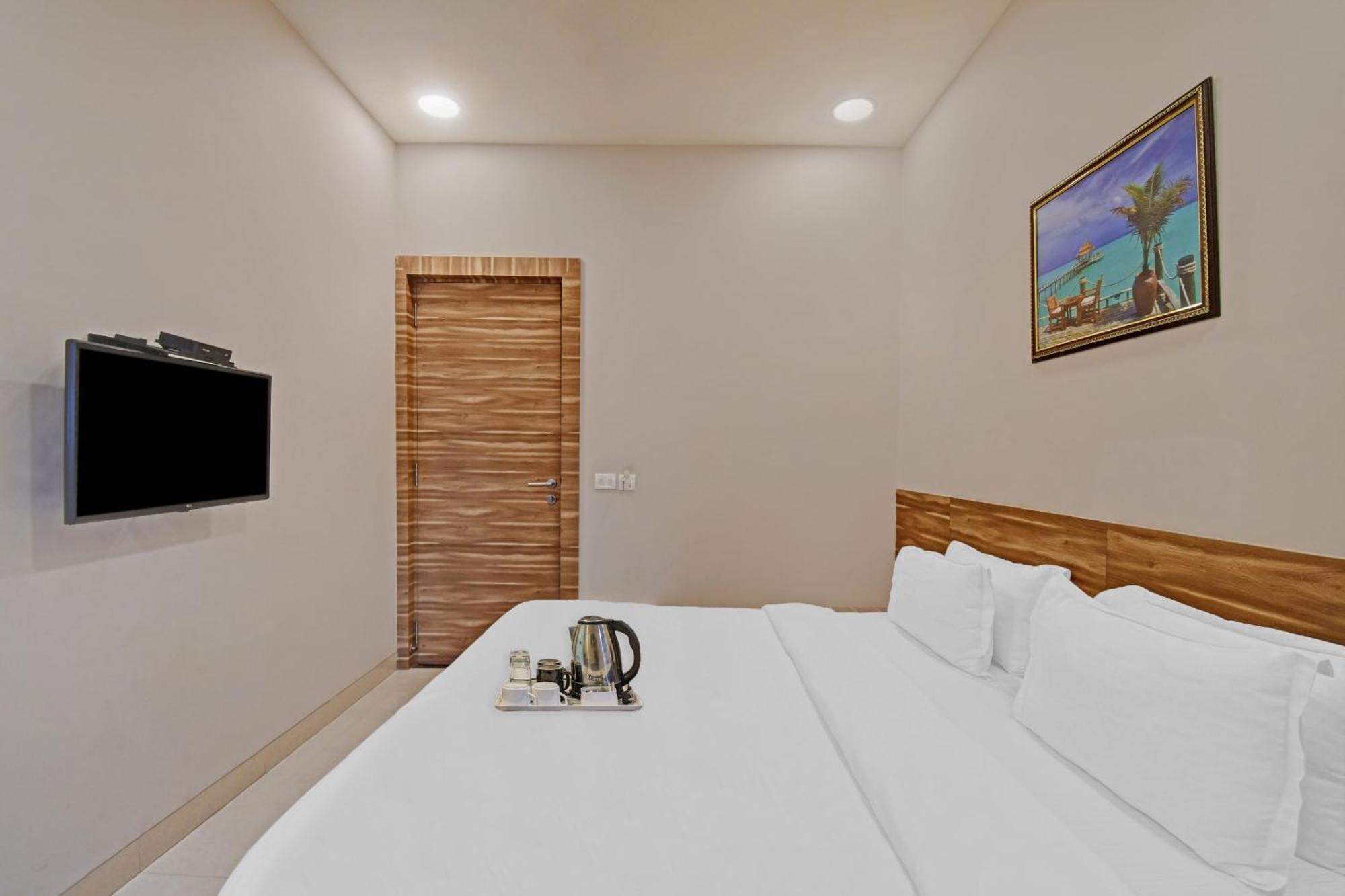 Super Townhouse Hotel All In One Near City Centre Salt Lake Salt Lake City 外观 照片